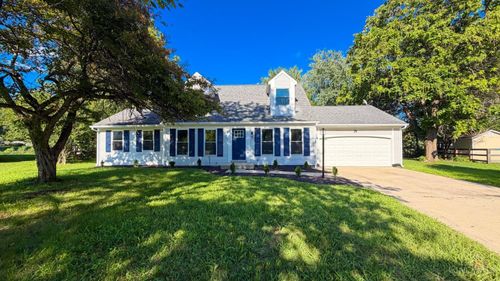 8212 Chestnut Hill Ct, West Chester, OH, 45069-2556 | Card Image