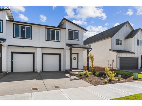 1524 Brown St, Woodburn, OR, 97071-5746 | Card Image