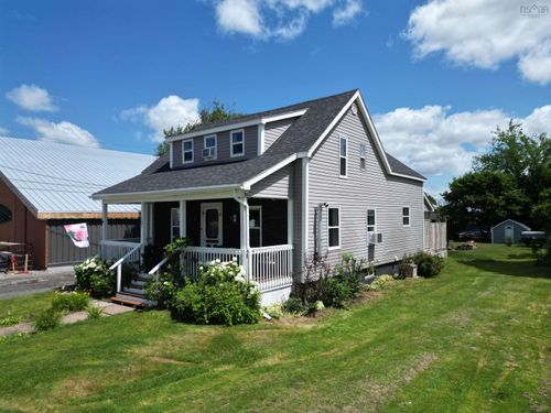 107 Stellar St, Stellarton, NS, B0K1S0 | Card Image