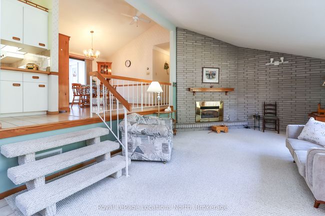 3 48 Th St N, House other with 2 bedrooms, 2 bathrooms and 4 parking in Wasaga Beach ON | Image 12