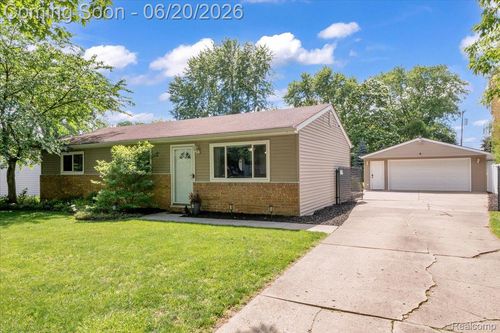 45451 Joseph St, Shelby Twp, MI, 48317-4639 | Card Image