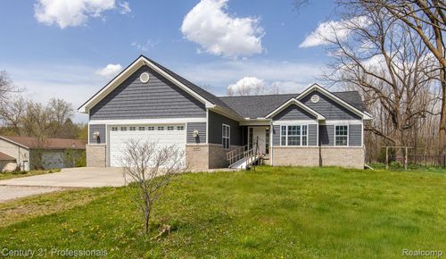 10207 Dodge Rd, Otisville, MI, 48463-9765 | Card Image