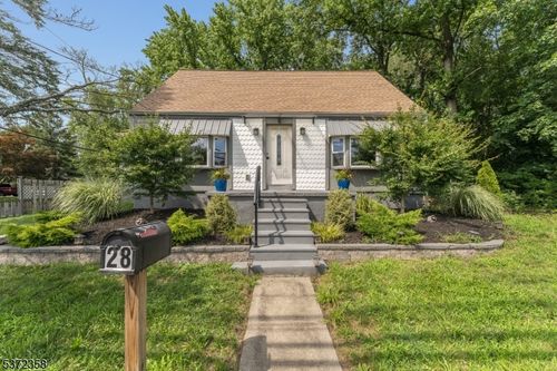 28 Sloan Ave, TRENTON, NJ, 08619-2259 | Card Image