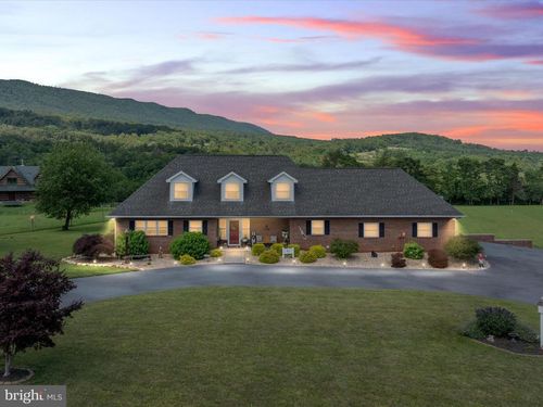 92 Jacob Ct, WOODSTOCK, VA, 22664-3058 | Card Image