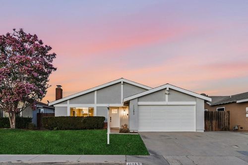 11293 Linares St, San Diego, CA, 92129-1019 | Card Image