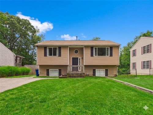 52 Meadowrue Trl, Saunderstown, RI, 02874-2341 | Card Image