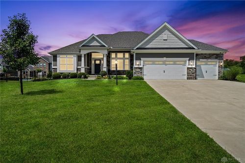 1513 Chestnut Grove Ct, Bellbrook, OH, 45305-7520 | Card Image