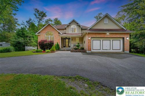 5117 Hounds Ear Rd, Tobyhanna, PA, 18466-8022 | Card Image