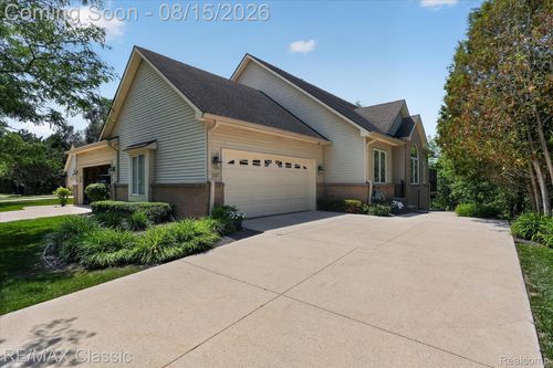 4-1007 Bird Song Ln, Milford, MI, 48381-1042 | Card Image