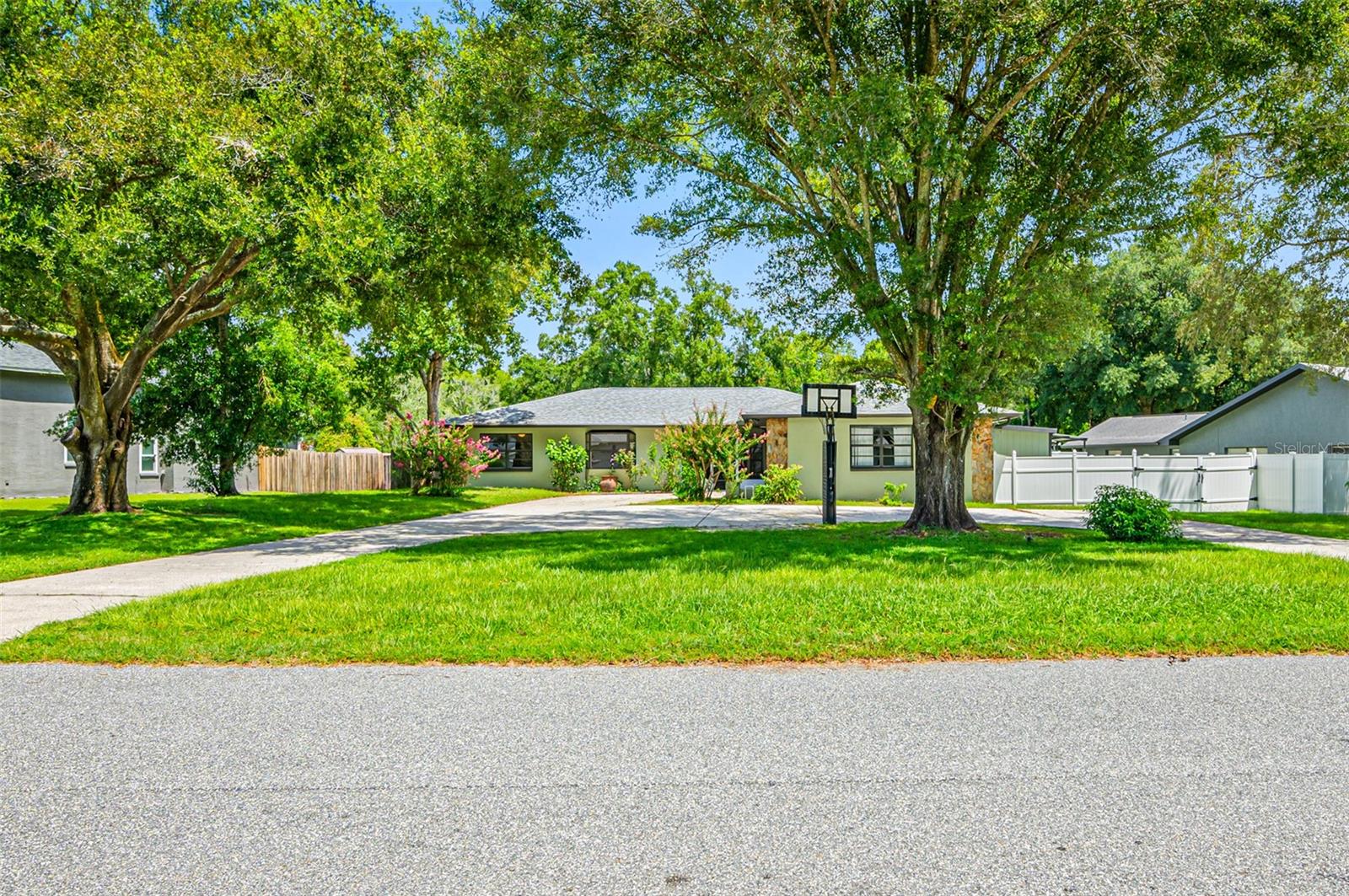 Sierra Rd, Land O Lakes, FL 34639