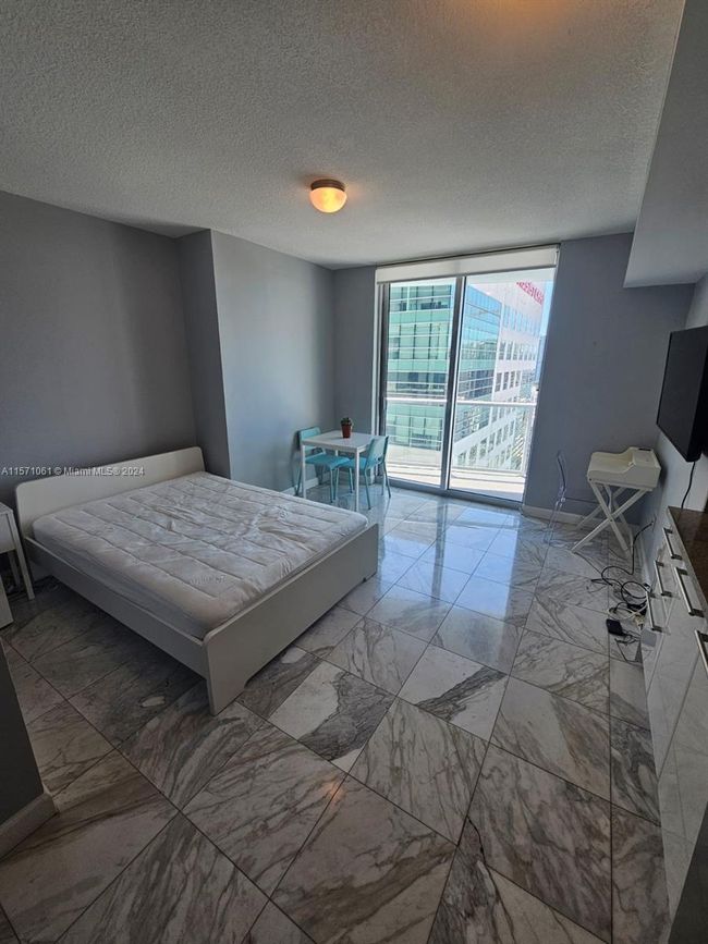 APT-2606 - 185 Sw 7 Th St, Condo with 0 bedrooms, 1 bathrooms and null parking in Miami FL | Image 4