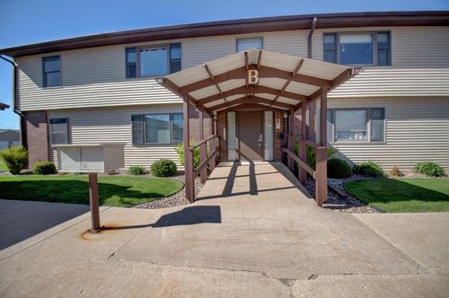 730 10th Avenue N, Onalaska, WI, 54650 | Card Image