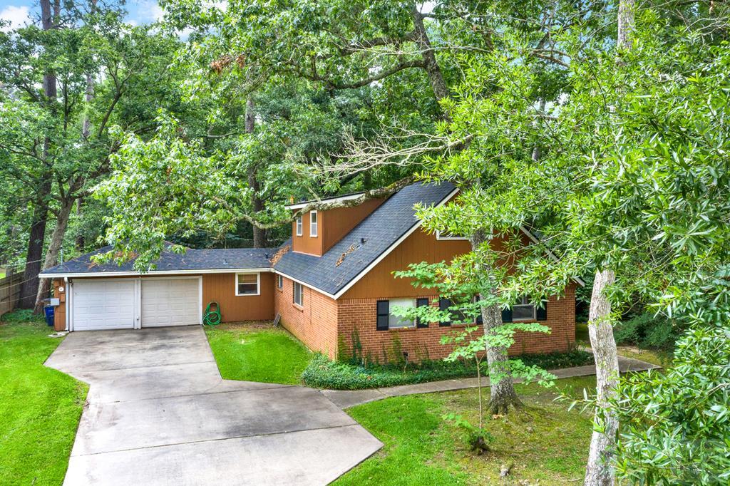 Shady Oak Ln, Dickinson, TX 77539