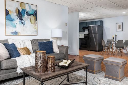 apt-416-111 Foster St, Peabody, MA, 01960-5950 | Card Image