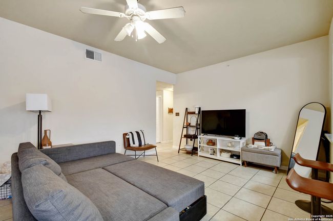 APT-1716 - 6160 Eckhert Rd, Condo with 2 bedrooms, 3 bathrooms and null parking in San Antonio TX | Image 7