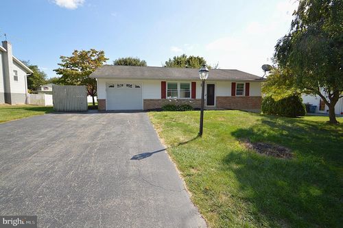 373 Primrose Ln, Mountville, PA, 17554-1248 | Card Image