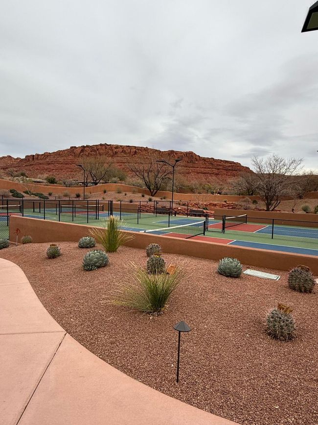 Entrada Pickleball coutrts | Image 36