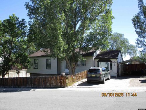 1800 Iowa Cir, Green River, WY, 82935-5847 | Card Image