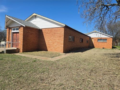 1102 E 9th St, Shawnee, OK, 74801-7338 | Card Image