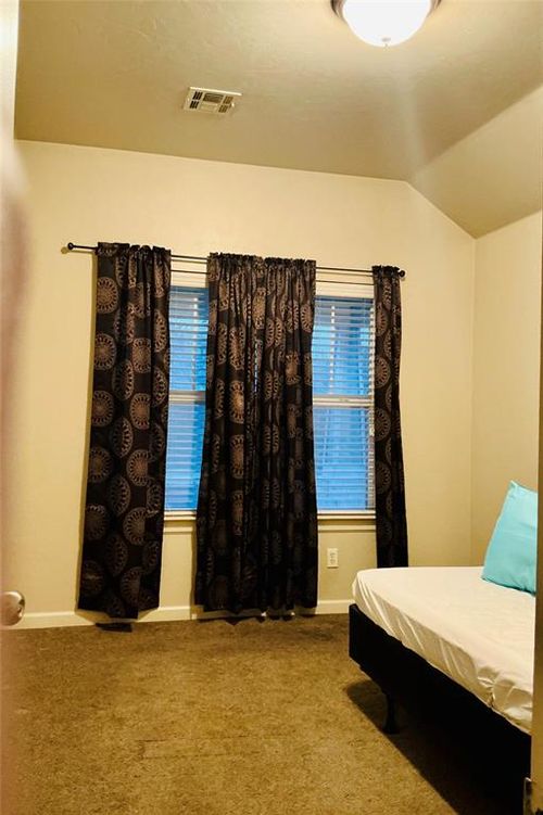 9529 Prairie Dog Dr, Edmond, OK, 73034-2083 | Card Image