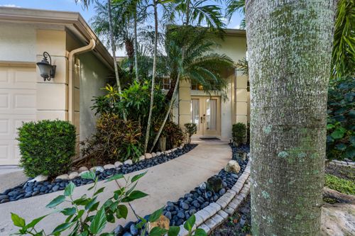 1357 Sw Idol Ave, Port St. Lucie, FL, 34953-6817 | Card Image