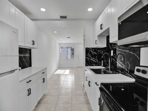1-2-708 N 20th 1-2, Hollywood, FL, 33020 | Card Image