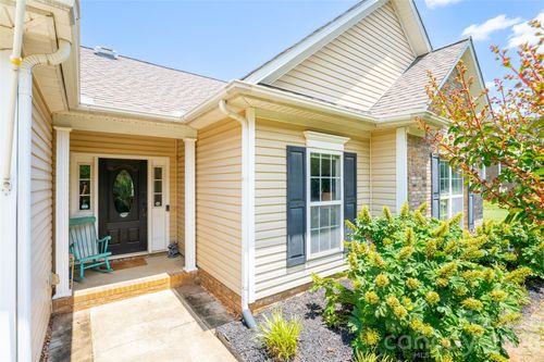 311 Winthrow Creek Rd, Mooresville, NC, 28115-7101 | Card Image