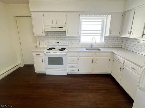 apt-5-25 Houston St, Newark, NJ, 07105-3054 | Card Image