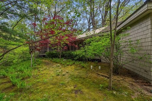 8635 Poplar Ln, Bridgman, MI, 49106-9556 | Card Image