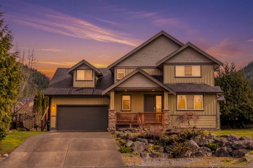 1003 Ash Pl, Squamish, BC, V8B0W2 | Card Image