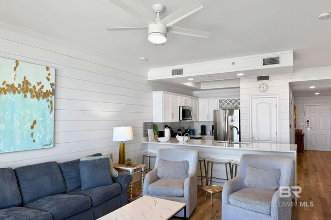 Living Room | Image 12
