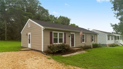 19611 Temple Avenue, House other with 3 bedrooms, 1 bathrooms and null parking in Chester VA | Image 1