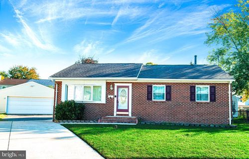 612 Seena Road, Essex, MD, 21221 | Card Image