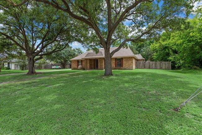 1520 Sycamore St, House other with 3 bedrooms, 3 bathrooms and 3 parking in Navasota TX | Image 5