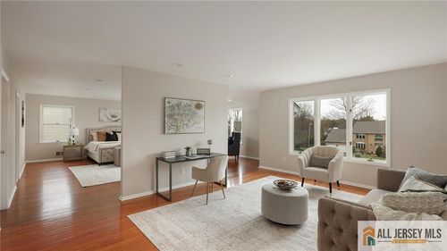 4 Maureen Ct, Edison, NJ, 08820-4419 | Card Image