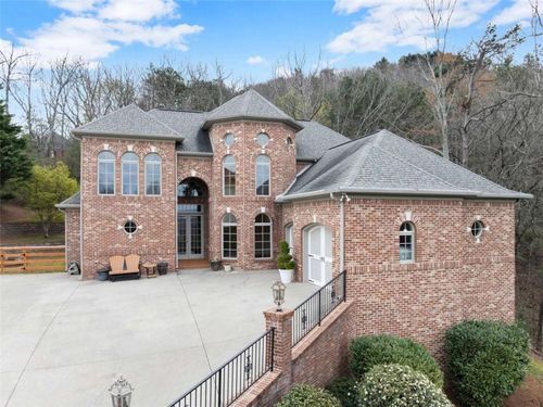 777 Oak Pointe Dr, Cleveland, GA, 30528-8946 | Card Image