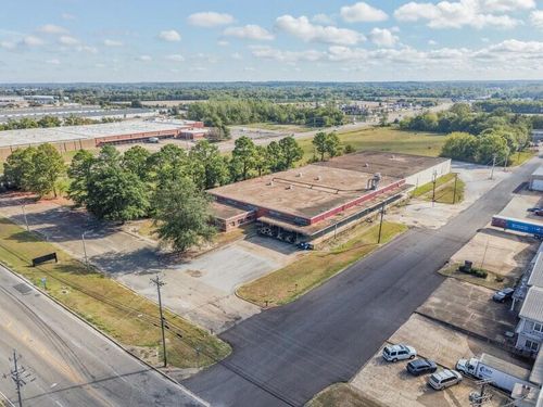 1590 S Gloster St., Tupelo, MS, 38801 | Card Image
