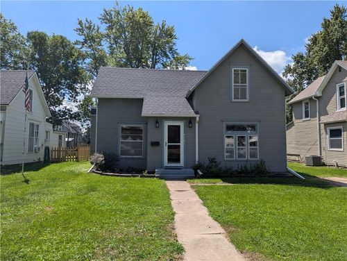 313 Shawnee St, Hiawatha, KS, 66434-2127 | Card Image