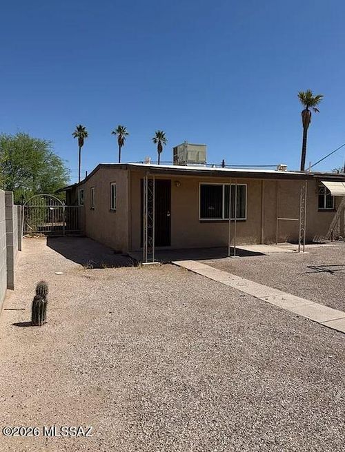 419 E Alturas St, Tucson, AZ, 85705-4706 | Card Image