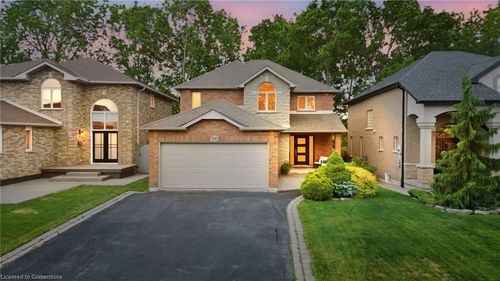 786 Upper Horning Rd, Hamilton, ON, L9C7R4 | Card Image