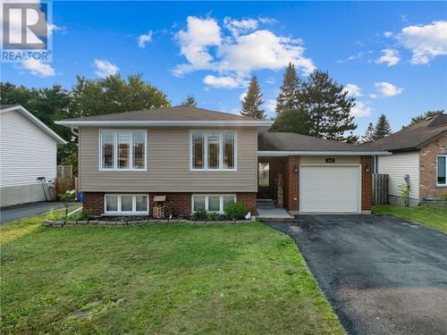 62 Ellsmere Dr, Garson, ON, P3L | Card Image