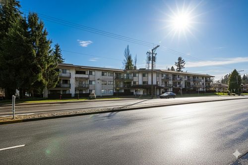 208-15020 N Bluff Rd, White Rock, BC, V4B5A4 | Card Image
