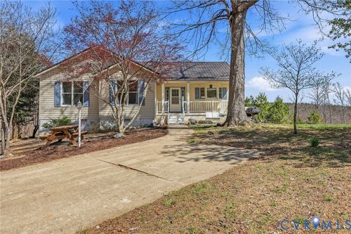 484 Dobbins Rd, Blackstone, VA, 23824 | Card Image