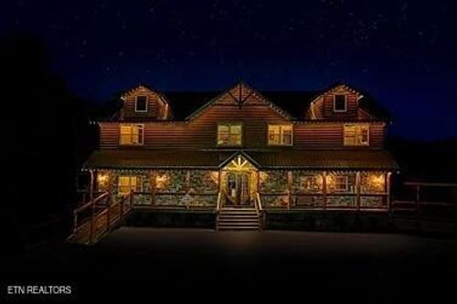 1175 Woodland Trek Ln, Sevierville, TN, 37876-2463 | Card Image