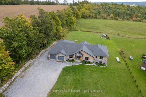 381 Sharpe Line, Cavan, ON, L0A1C0 | Card Image