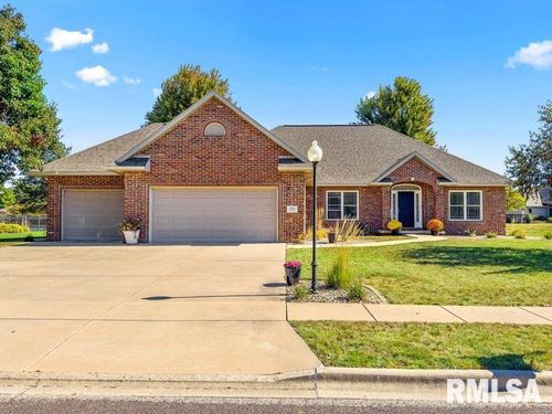 208 Ironwood Dr, Pekin, IL, 61554-9707 | Card Image