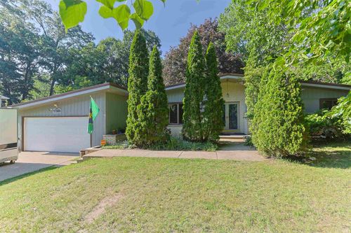 17305 Fergus Dr, South Bend, IN, 46635-1213 | Card Image