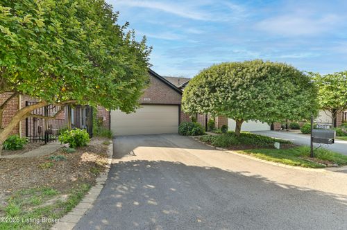 10006 Hartwick Village Dr, Louisville, KY, 40241-3027 | Card Image