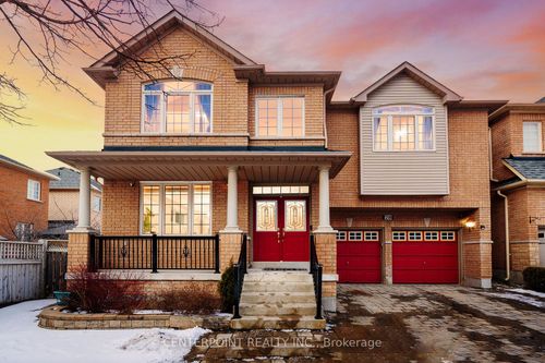 28 Starhill Cres, Markham, ON, L6C2Z9 | Card Image