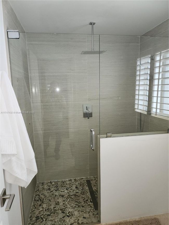 2513 Se 12 Th St, House other with 3 bedrooms, 3 bathrooms and null parking in Pompano Beach FL | Image 20